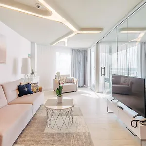 apartament-z-widokiem-na-morze-ultra-marine.kolobrzeghotels.com/