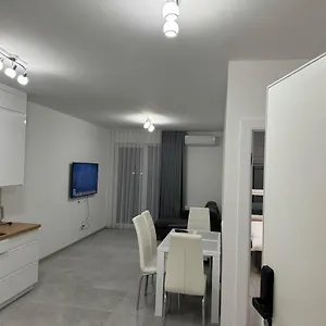 apartament-janickiego-166.poznan-hotels.com/